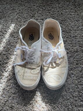 Vans Beige Bandana Print Low-Top Sneakers